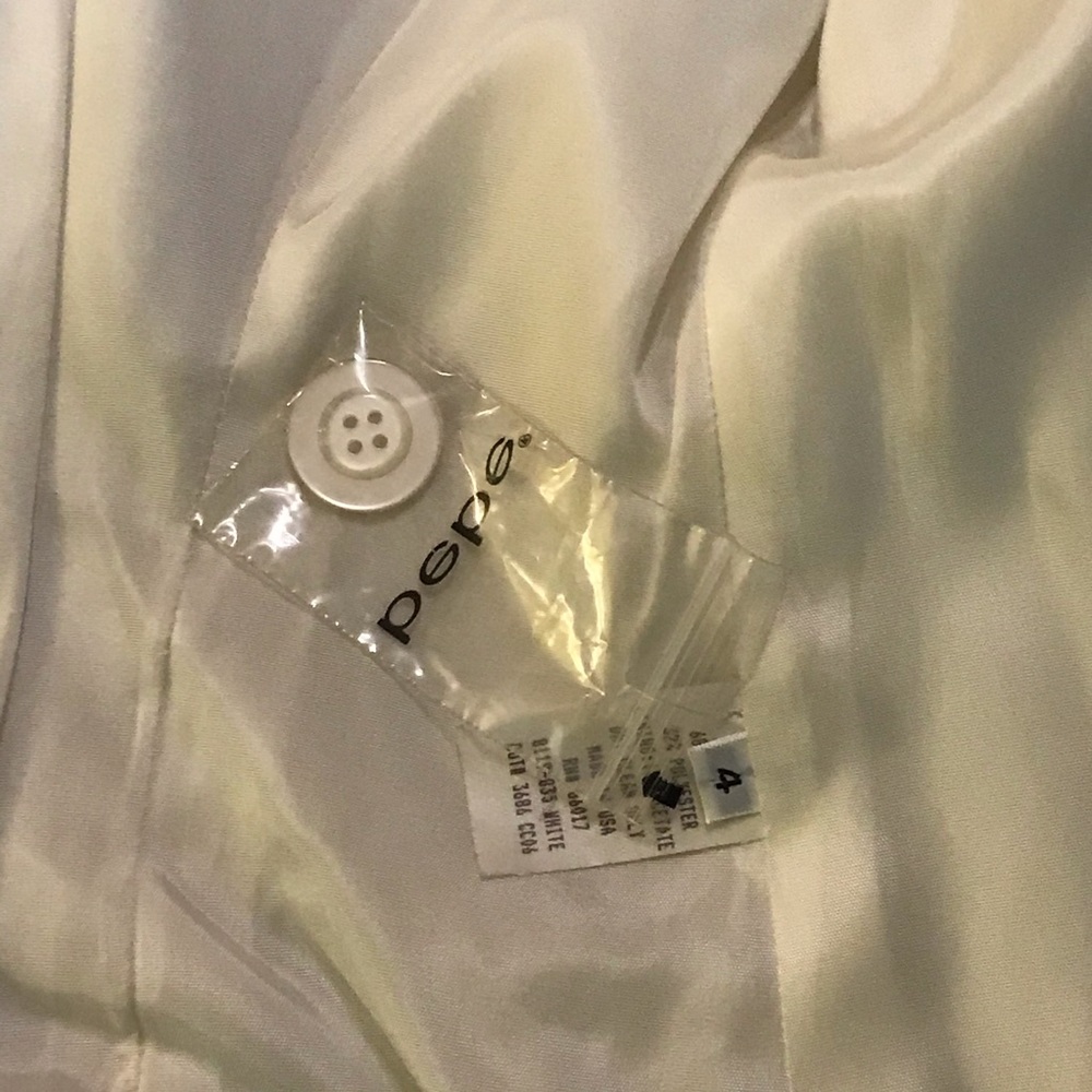🆕 Bebe White Sexy Skirt Two-Piece Suit-Size 4 - Picture 4 of 8